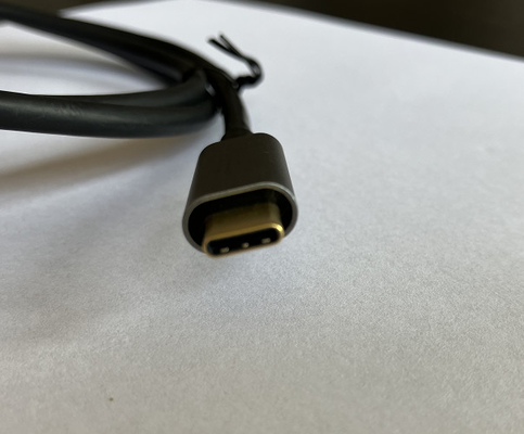 1.8m HDMI Draaduitrusting USB 4 Type van de Dekkingsgesp van 240w het Flexibele Hdmi