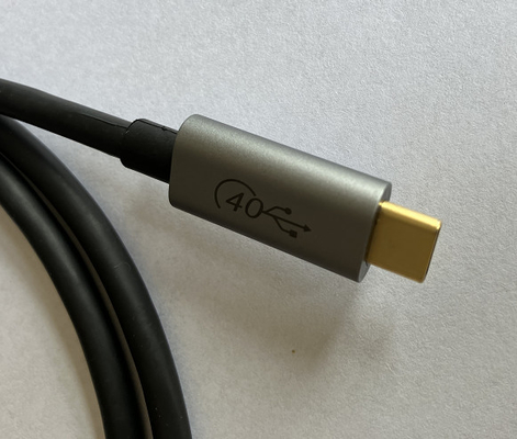 1.8m HDMI Draaduitrusting USB 4 Type van de Dekkingsgesp van 240w het Flexibele Hdmi