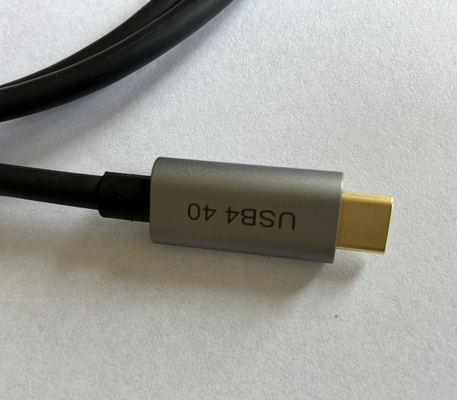 1.8m HDMI Draaduitrusting USB 4 Type van de Dekkingsgesp van 240w het Flexibele Hdmi